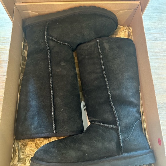 Ugg Classic Tall Black Woman’s Boot Sz 8 - Picture 3 of 4